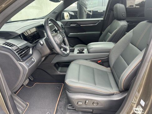 Used 2024 GMC Acadia AT4 AWD/4WD image 13