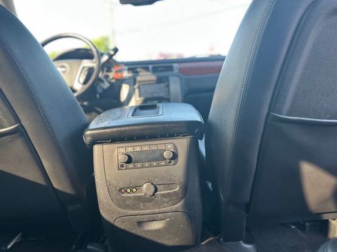 Used 2007 GMC Yukon SLT w/ SLT Preferred Equipment Group RWD image 25