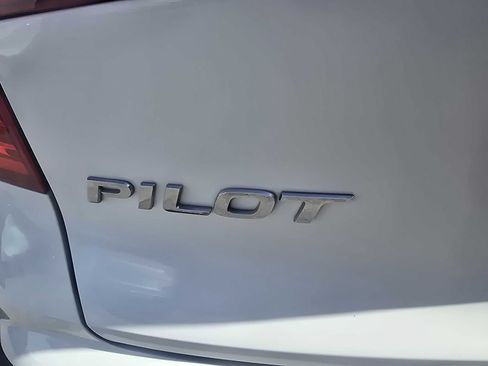 Used 2018 Honda Pilot EX-L image 16
