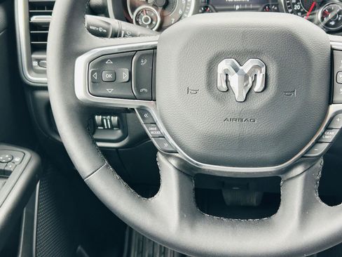 Used 2025 RAM 1500 Big Horn AWD/4WD image 17