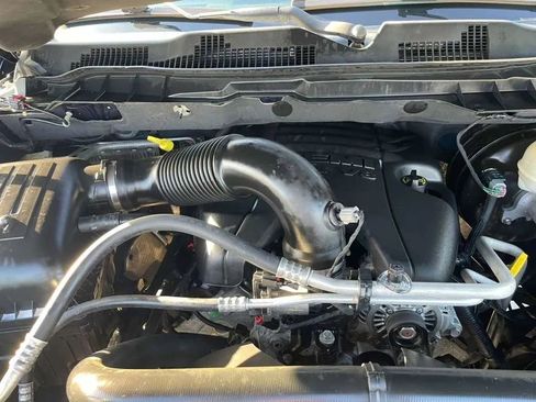 Used 2013 RAM 1500 Laramie w/ Convenience Group image 14