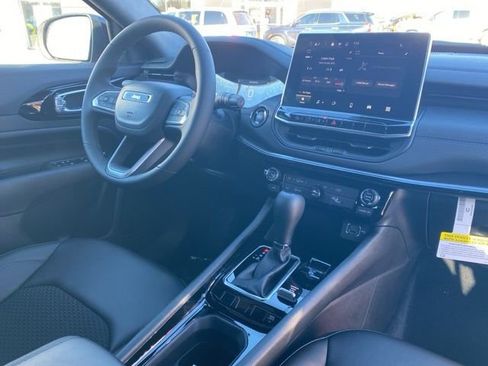 New 2026 Jeep Compass Latitude image 6