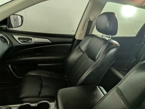 Used 2019 Nissan Pathfinder SL AWD/4WD image 28