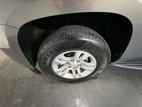 Used 2017 Chevrolet Tahoe LT RWD image 32