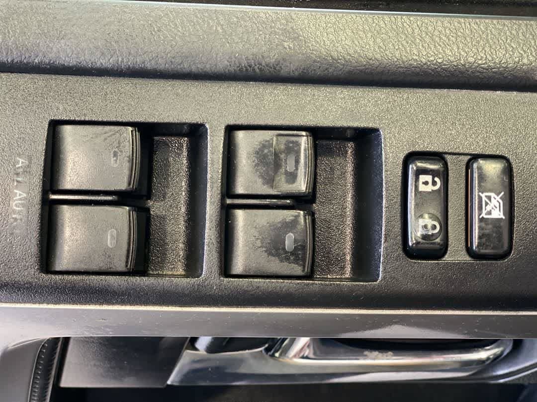Used 2017 Toyota 4Runner SR5 AWD/4WD image 16