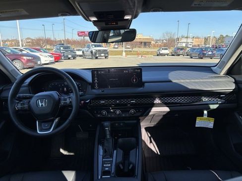 Used 2025 Honda Accord Touring image 32