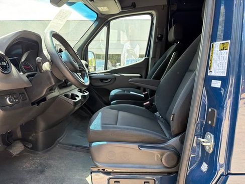 Used 2023 Mercedes-Benz Sprinter 2500 image 16