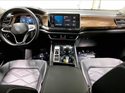 Used 2026 Volkswagen Atlas SE FWD image 15
