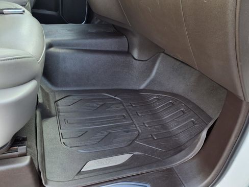 Used 2022 GMC Sierra 1500 SLT image 27