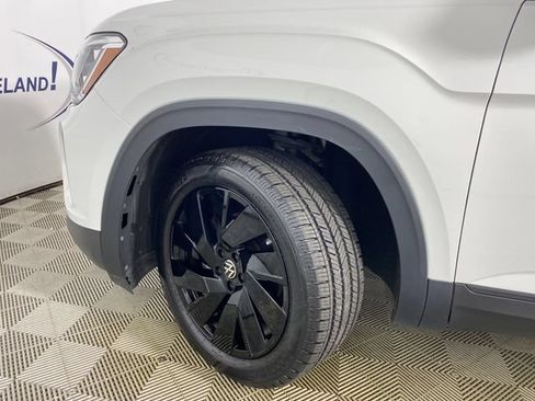 Used 2024 Volkswagen Atlas SE w/ Black Wheel Package AWD/4WD image 26