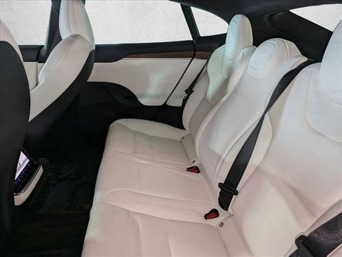 Used 2022 Tesla Model S image 19