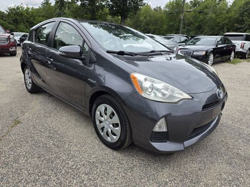Used 2012 Toyota Prius C One FWD image 8