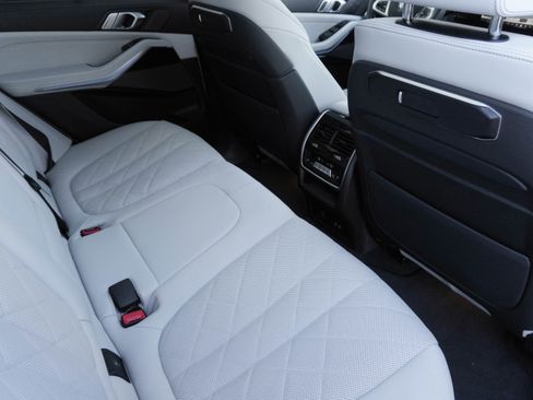 Certified 2025 BMW X5 M60i w/ Executive Package image 32