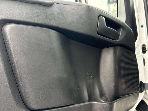 Used 2023 RAM ProMaster 2500 w/ Convenience Group FWD image 15