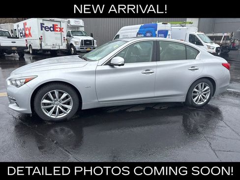 Used 2016 INFINITI Q50 Premium w/ Driver Assistance Package image 3