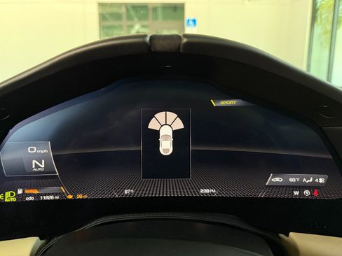 Used 2022 Ferrari Roma RWD image 38