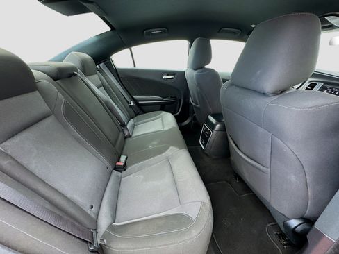 Used 2022 Dodge Charger SXT RWD image 18