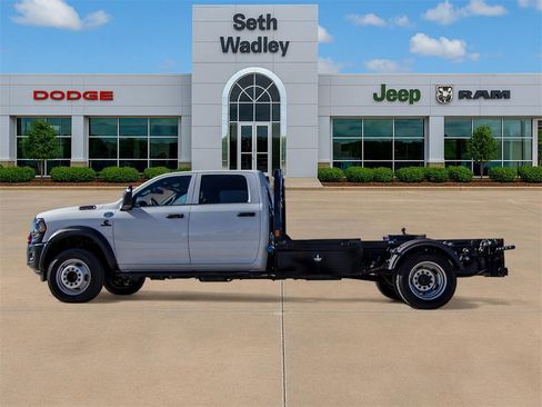 Used 2024 RAM 5500 Tradesman w/ Max Tow Package image 4