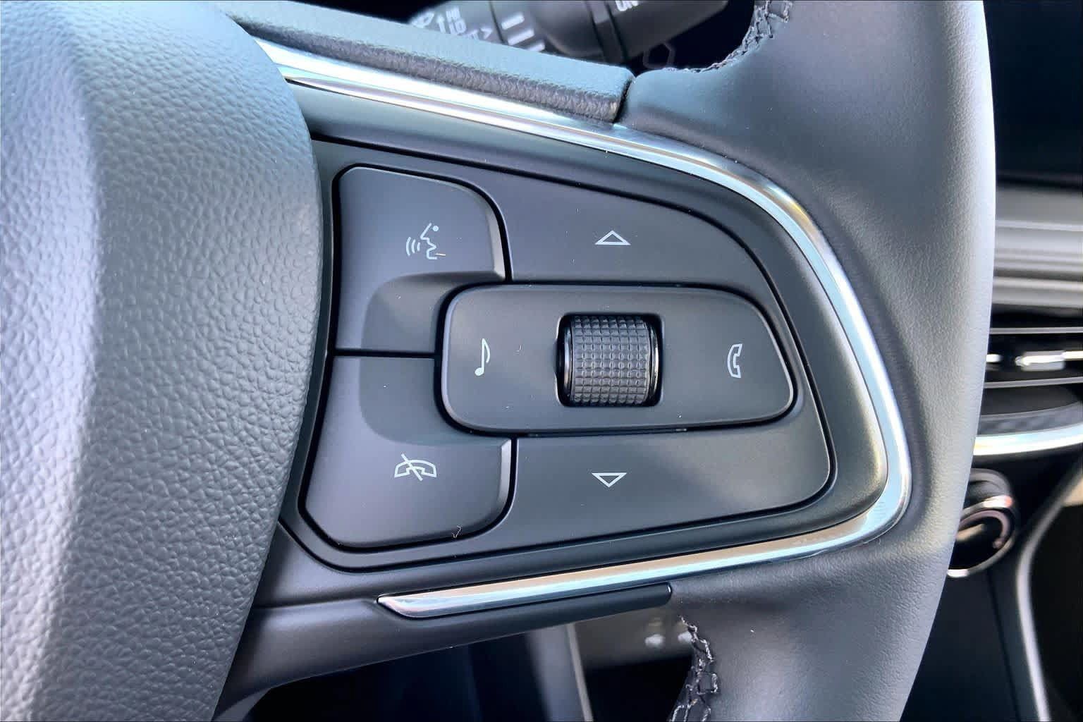 Used 2024 Buick Encore GX Sport Touring w/ Advanced Technology Package AWD/4WD image 24