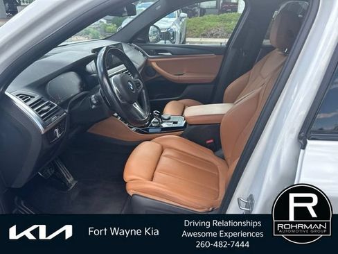 Used 2024 BMW X4 xDrive30i w/ Premium Package AWD/4WD image 11