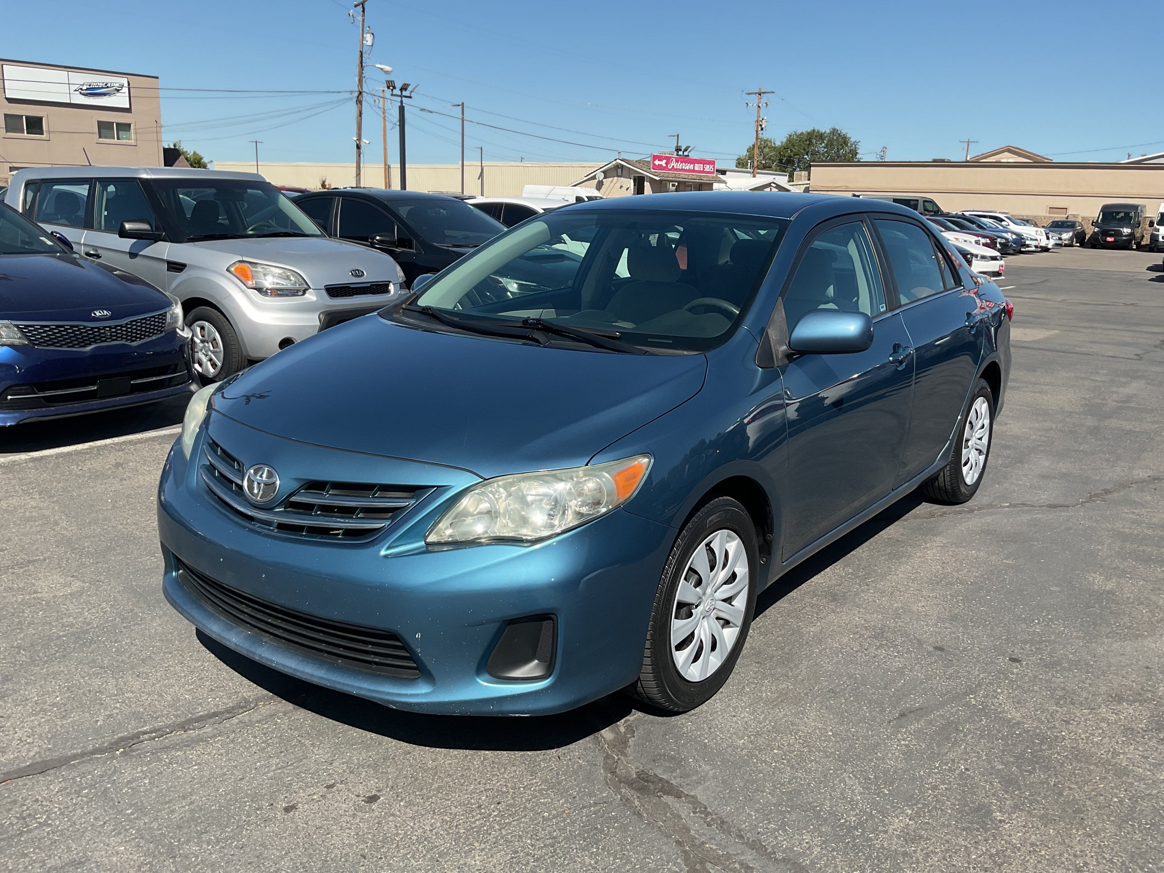 Used 2013 Toyota Corolla LE FWD image 2
