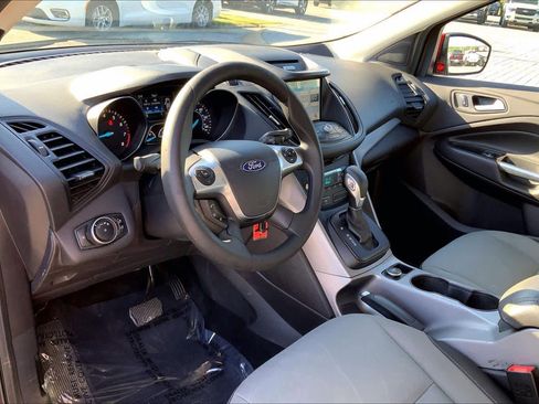 Used 2016 Ford Escape SE w/ Equipment Group 201A image 17