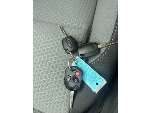 Used 2017 Ford Escape SE w/ Equipment Group 201A image 29