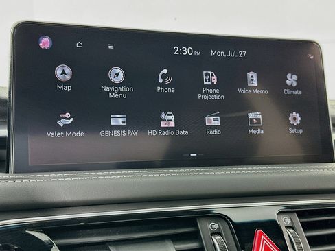 Used 2023 Genesis G70 2.0T RWD image 15