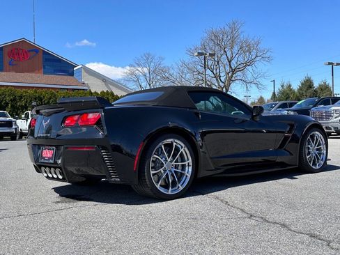 Used 2017 Chevrolet Corvette Grand Sport w/ Z07 Performance Package RWD image 9