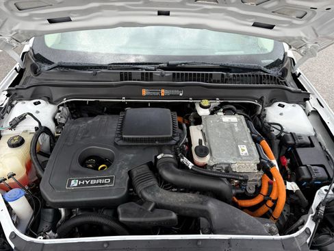 Used 2019 Ford Fusion SE FWD image 38