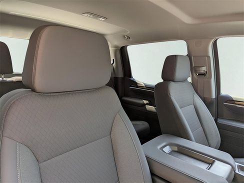 New 2026 GMC Sierra 1500 Elevation image 39