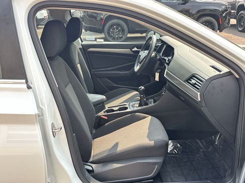 Used 2021 Volkswagen Jetta S FWD image 9