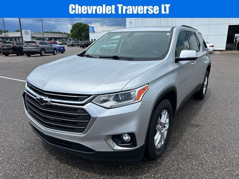 Used 2020 Chevrolet Traverse LT FWD image 4