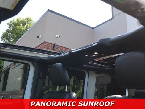 Used 2022 Jeep Wrangler Unlimited Rubicon w/ Dual Door Group (Lowers Only) AWD/4WD image 23