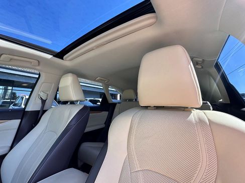 Used 2018 Lexus RX 450hL Premium w/ Premium Package image 4