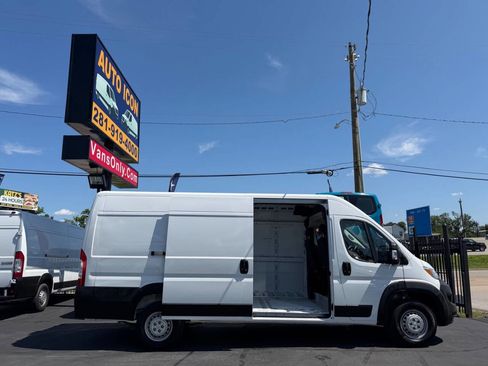 Used 2025 RAM ProMaster 3500 w/ Convenience Group FWD image 14