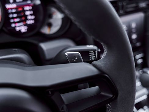 Used 2018 Porsche 911 GT3 RWD image 73