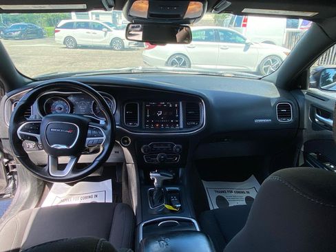 Used 2018 Dodge Charger GT AWD/4WD image 15
