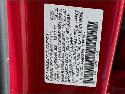 Used 2024 Honda Pilot Sport image 12