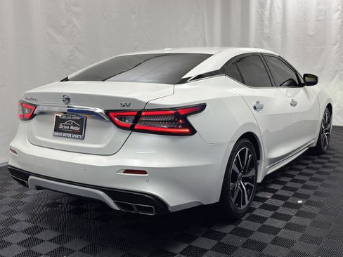 Used 2022 Nissan Maxima SV w/ Floor Mat Group FWD image 9