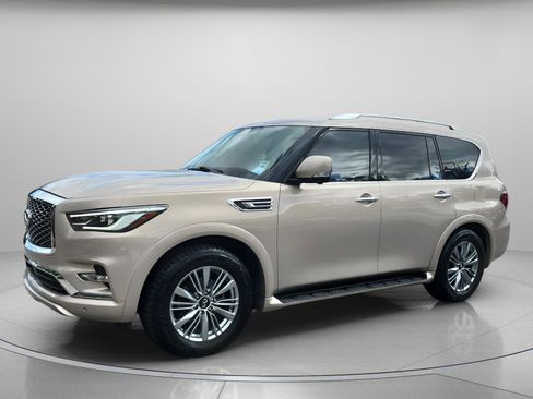 Used 2021 INFINITI QX80 Luxe image 2
