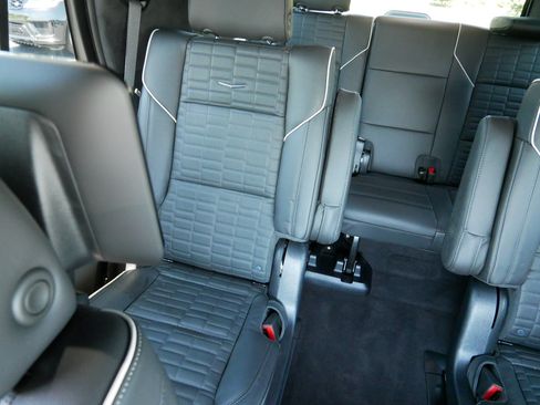 Certified 2025 Cadillac Escalade Sport Platinum w/ LPO, ONYX Package AWD/4WD image 11