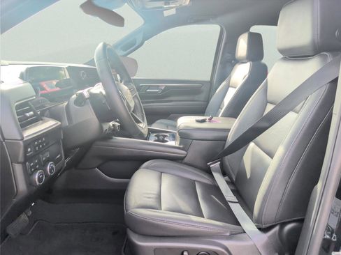 Used 2025 Chevrolet Tahoe LT AWD/4WD image 12