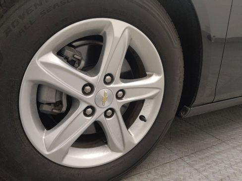 Used 2023 Chevrolet Malibu LS FWD image 31
