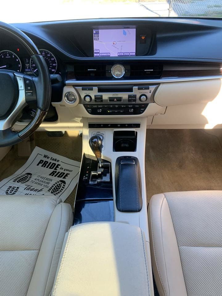 Used 2013 Lexus ES 350 FWD image 11