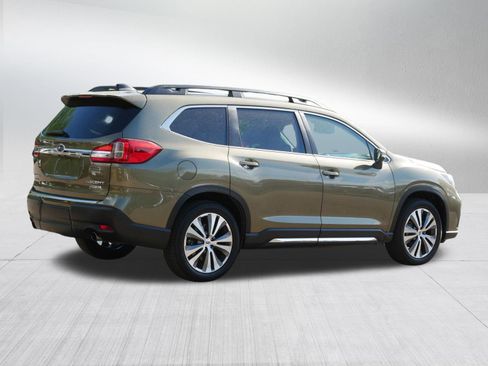 Used 2022 Subaru Ascent Limited w/ Technology Package AWD/4WD image 7