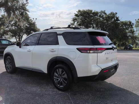 Certified 2022 Nissan Pathfinder SV FWD image 6