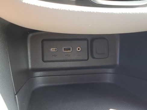 Used 2024 Chevrolet Equinox LS w/ LS Convenience Package FWD image 29