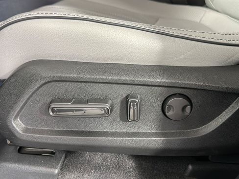 Used 2023 Honda Pilot Elite image 10