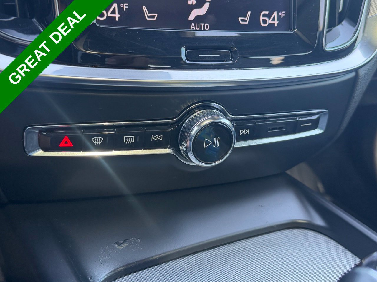 Used 2020 Volvo V60 T6 R-Design FWD image 24